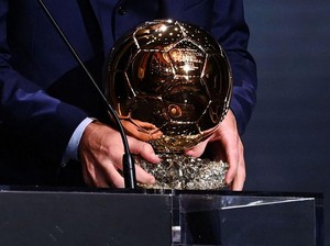 Pemenang Ballon dOr 2023: Erling Haaland atau Lionel Messi?