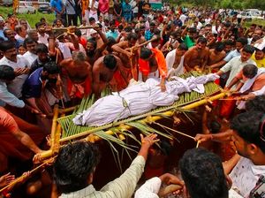 Buaya Suci Dianggap Dewa India, Dimakamkan Secara Istimewa