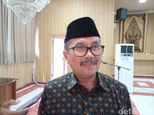 Respons Bupati Imron soal Rencana PLTU Cirebon Disuntik Mati