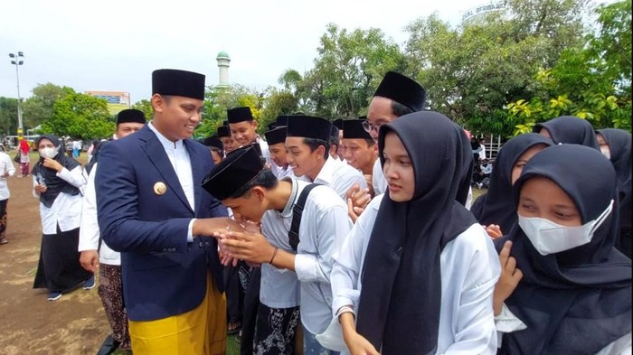 Bupati Kendal Dico