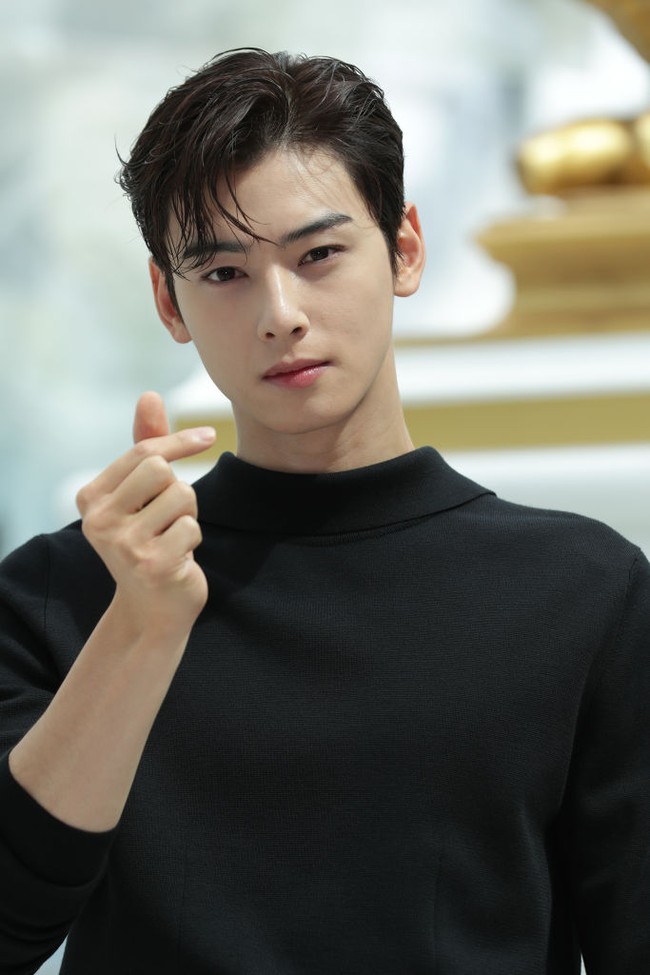 Saat ini Cha Eun Woo tengah disibukkan dengan syuting drama Korea terbarunya A Good Day To Be a Dog. Film Decibel yang dibintanginya bersama Lee Jong Suk akan tayang di bioskop mulai 16 November. Foto: dok. Getty Images