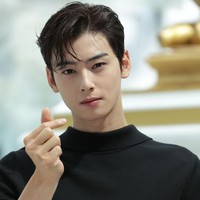 Saat ini Cha Eun Woo tengah disibukkan dengan syuting drama Korea terbarunya A Good Day To Be a Dog. Film Decibel yang dibintanginya bersama Lee Jong Suk akan tayang di bioskop mulai 16 November. Foto: dok. Getty Images