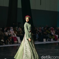 JMFW dilaksanakan mulai tanggal 20 sampai 22 Oktober 2022. JMFW tahun ini mengusung tema From Local Wisdom to Global Inspiration. Foto: Dok. @yayasanduniamegabintang.