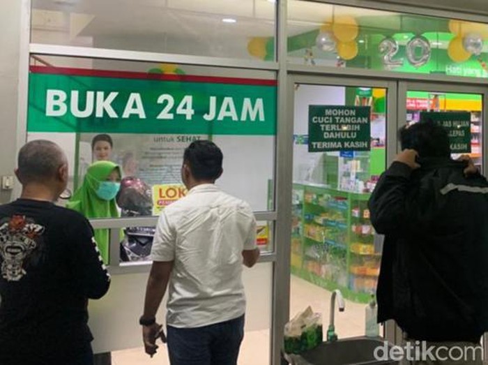 Jajaran Polres Klaten melakukan imbauan ke apotek terkait pelarangan sirup, Oktober 2022.