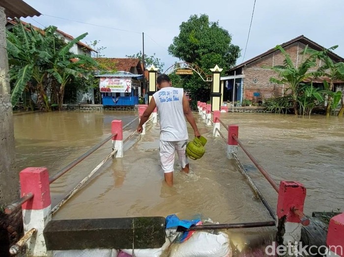 Kondisi banjir di Kendal, Sabtu (22/10/2022).
