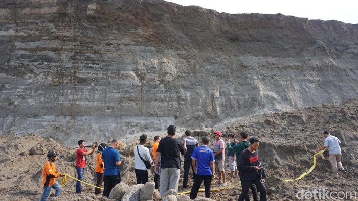Lokasi kejadian kecelakaan kerja di penambangan pasir Mojokerto yang menewaskan 2 orang
