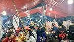 Warung Tenda Ini Tawarkan Beefsteak Kaki Lima yang Empuk Juicy