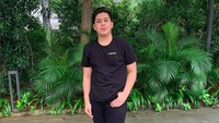 Nizam yang sekarang sangat berbeda dengan Nizam kecil. Foto: dok. Instagram Nizam Hasan
