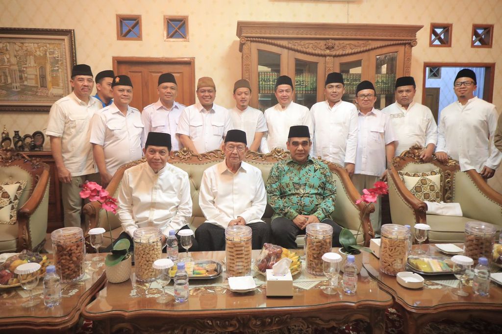 Partai Gerindra bersilaturahmi ke pimpinan Pondok Pesantren Cipasung KH Abun Bunyamin Ruhiat. (Dok Gerindra)