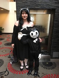 Halloween jatuh pada 31 Oktober setiap tahunnya. Berikut ini adalah kostum Halloween kece yang dibagikan netizen. Bisa jadi ide nih buat pesta kostum.