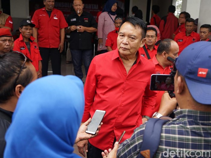 TB Hasanudin, politisi PDIP.