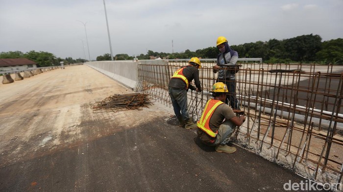 Proyek pembangunan jalan Tol Cimanggis-Cibitung terus dikebut. Ruas tol sepanjang 26,18 km adalah bagian dari jaringan tol lingkar luar Jakarta (JORR) II.