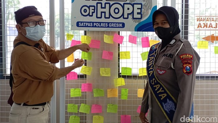 Wall of Hope di Satpas Gresik