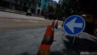 Pengguna jalan diimbau untuk mengurangi kecepatan saat melintas di jalan bergelombang agar terhindar dari kecelakaan.