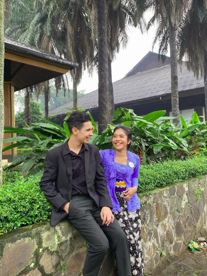 Alifa Lubis Alifa Lubis dan pacar