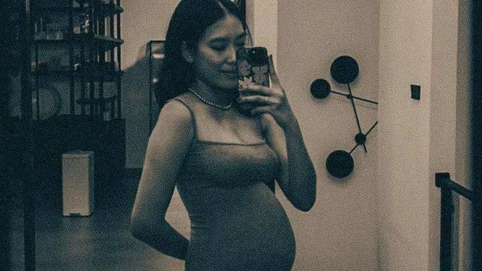 7 Potret Alika Islamadina Hamil Anak Pertama! Jadi Rajin Yoga-Pilates