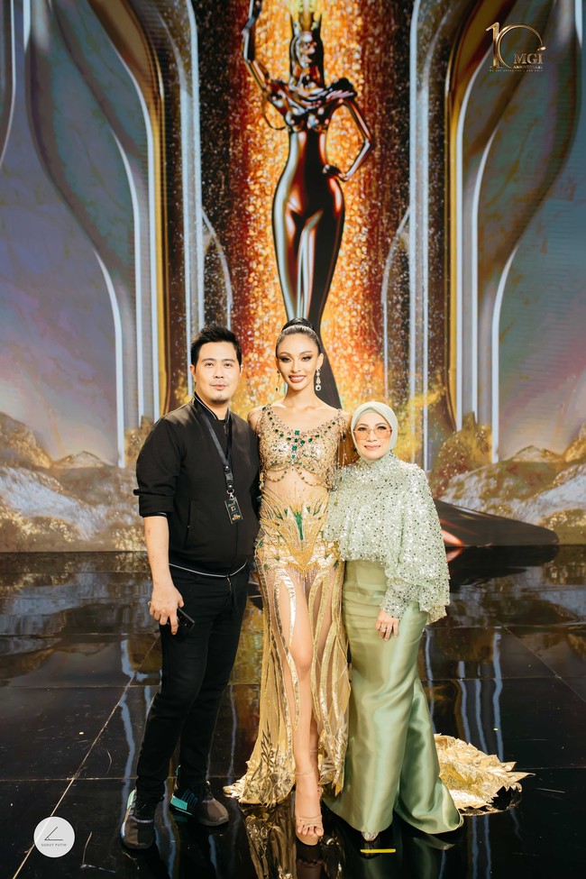 Ia lalu menutup, Dengan perdamaian, kita bisa melihat senyum anak-anak. Dengan senyum anak-anak, dengan masa depan yang cerah. Karena masa depan anak-anak adalah tonggak dari kemajuan sebuah negara. Foto: dok. Miss Grand International 2022