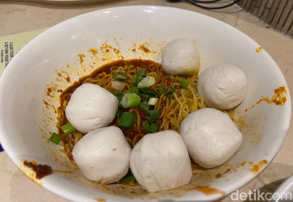 Begini Kenikmatan Mee Pok Legendaris Sejak 1968 yang Hits di Singapura