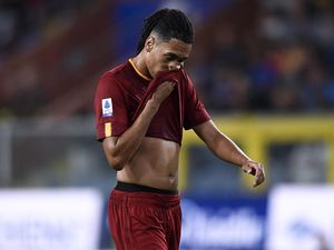 AS Roma Lepas Smalling ke Arab Saudi