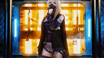 Larissa saat menjadi AN94 dari game Call of Duty: Mobile pada Februari 2022. Foto: (Larissa Rochefort).