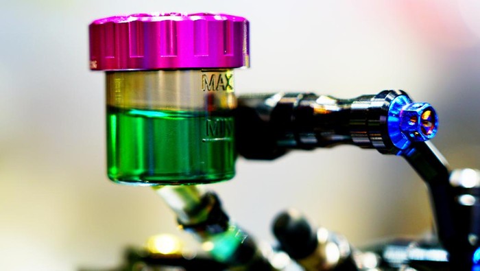 Ramai Cemari Sirup Obat, Benarkah Etilen Glikol Dipakai untuk Minyak Rem?