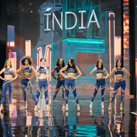 Menjelang malam final, para finalis Miss Grand International 2022 menjalani prelminary competition. Biasanya dalam sesi kompetisi ini mereka dinilai saat memakai kostum busana renang. Namun karena Miss Grand International 2022 di Indonesia, sesi busana renang diganti dengan sportswear. Foto: Dok. Yayasan Dunia Mega Bintang