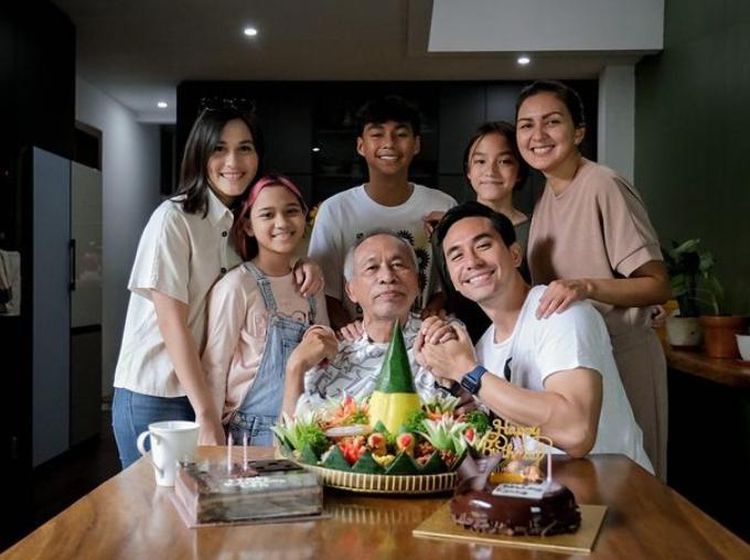 Main di Perfect Strangers, Darius Sinathrya Rutin Makan Bareng Keluarga