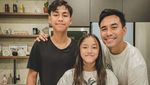 Main di Perfect Strangers, Darius Sinathrya Rutin Makan Bareng Keluarga
