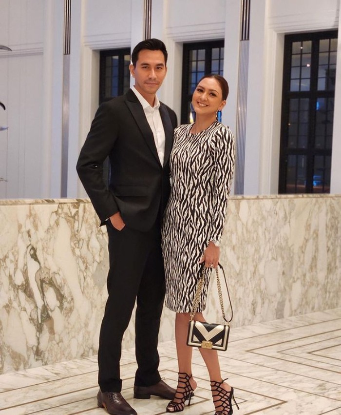 Galeri Darius Sinathrya Main di ‘Perfect Strangers’, Darius Sinathrya Rutin Makan Bareng Keluarga