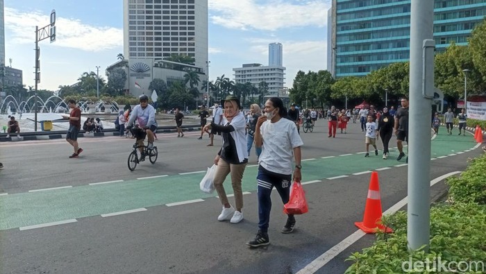 Hari ini kawasan Car Free Day (CFD) di area Bundaran HI, Jakarta Pusat dipadati warga (Paradisa Nunni Megasari/detikcom)