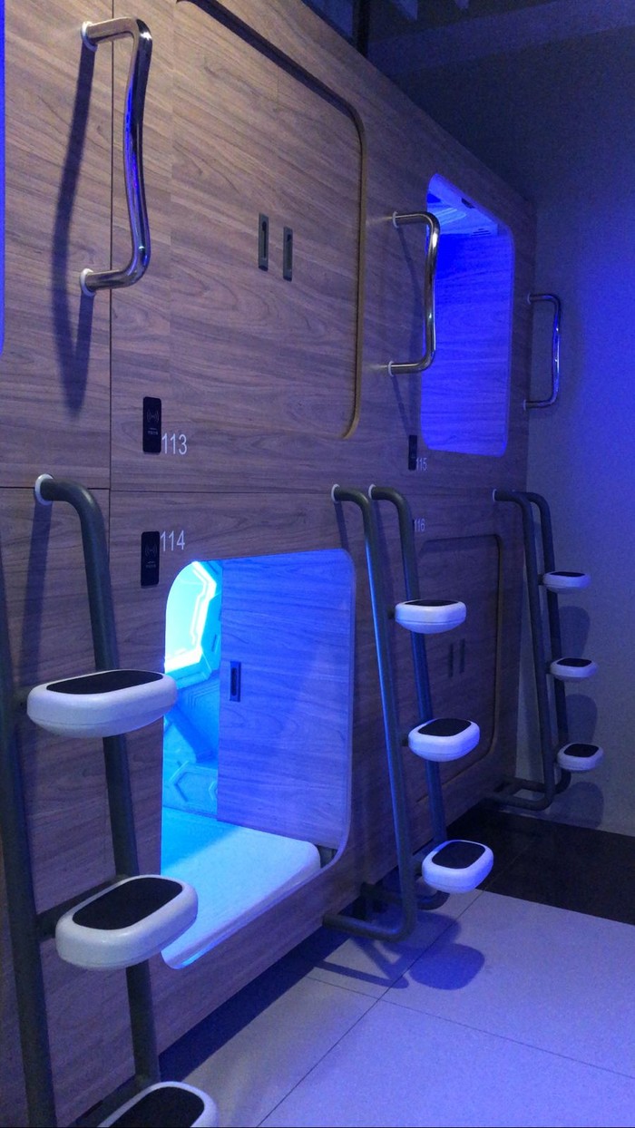 Hotel Kapsul Bandara Ngurah Rai Bali.