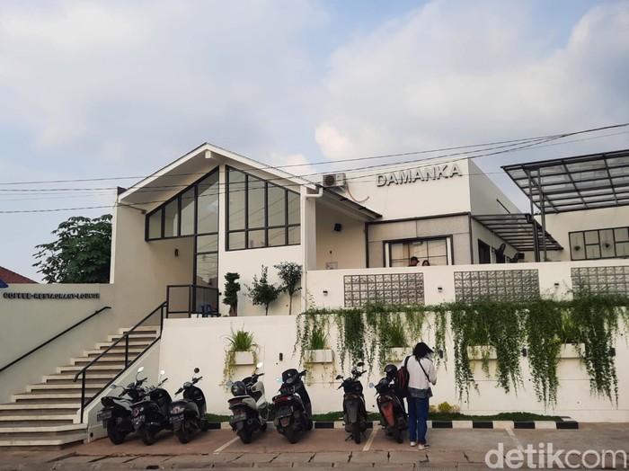 Kafe Damanka di Bekasi