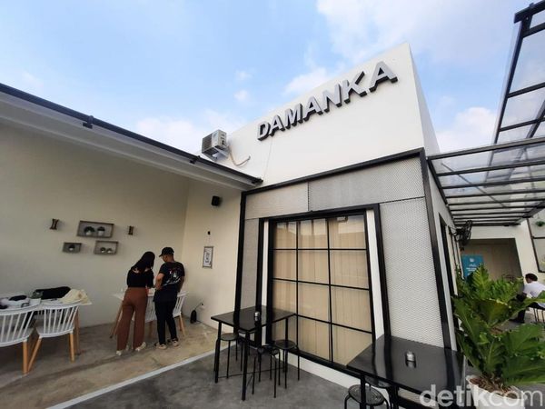 Warga Bekasi, Ada Kafe Baru yang Estetik nih!