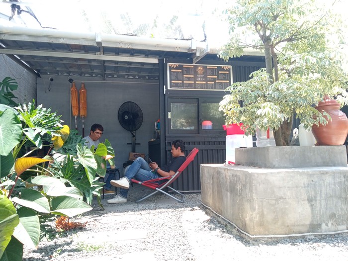 Kedai kopi hidden gem di Cirebon.