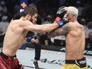 Hasil UFC 280: Makhachev Menang atas Oliveira, Rebut Sabuk Juara