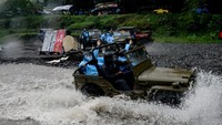 Wisata lava tour dengan menaiki jip masih menjadi primadona.
