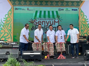 50 Tenant UMKM Ramaikan Festival Pasar Senyum Rakyat di Kota Medan