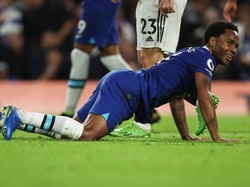 Main selama 79 menit sebelum digantikan Armando Broja, Raheem Sterling mejan. Dirinya gagal lakukan satu tembakan pun! (Getty Images)