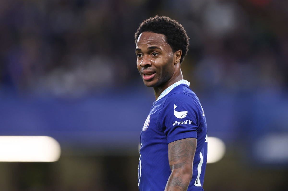Chelsea Sabar sama Raheem Sterling (Getty Images)