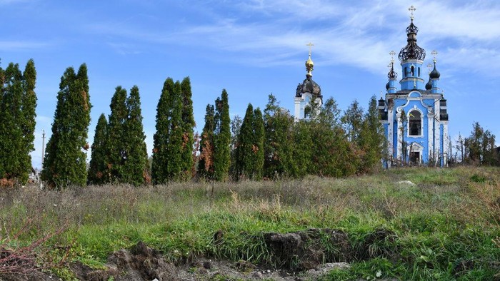 BOHORODYCHNE, UKRAINE - 2022/10/22: A bridge across the Siverskyi Donets river is seen destroyed in the retaken village of Bohorodychne. Russia has launched a 