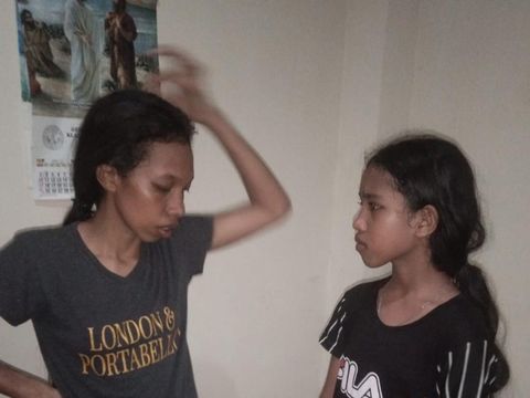 2 Anak di Maluku kedapatan masuk ek dalam kardus dan jadi penumpang gelap di KM Sirimau demi menemui ibunya.