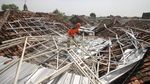 Angin Puting Beliung Terjang Sidoarjo, Ratusan Rumah Rusak