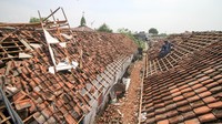 Menurut data dari Badan Penanggulangan Bencana Daerah (BPBD) Sidoarjo, jumlah rumah warga rusak akibat diterjang puting beliung tersebut sekitar 291 rumah.