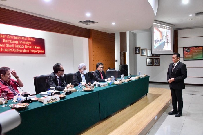 Bamsoet Seminar Doktor di Unpad
