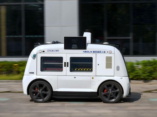 Bak Vending Machine, Mobil Mungil di China ini Jual Minuman Lho