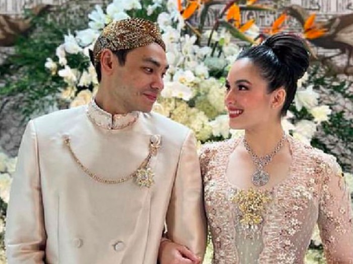 Chelsea Islan dilamar Rob Clinton