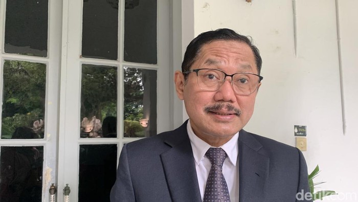Dokter spesialis kandungan Prof Dr dr Budi Santoso saat menyampaikan masalah gagal ginjal dan pneumonia anak