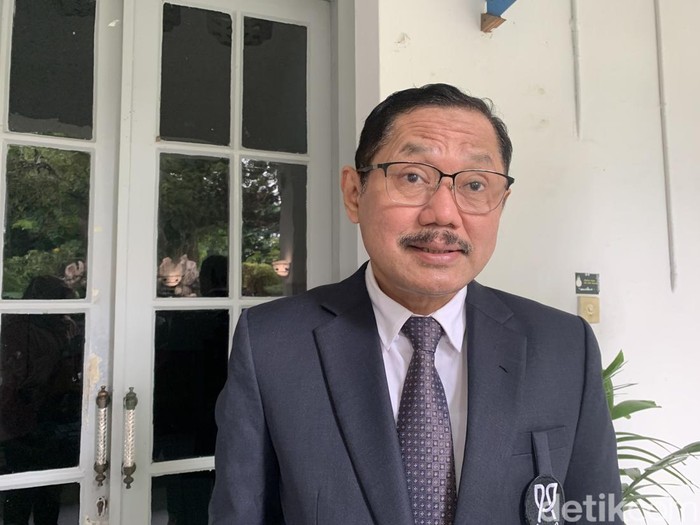 Dokter spesialis kandungan Prof Dr dr Budi Santoso saat menyampaikan masalah gagal ginjal dan pneumonia anak