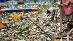 Duh Jorok Banget, Sungai di Tangerang Ini Dipenuhi Sampah