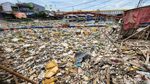 Duh Jorok Banget, Sungai di Tangerang Ini Dipenuhi Sampah